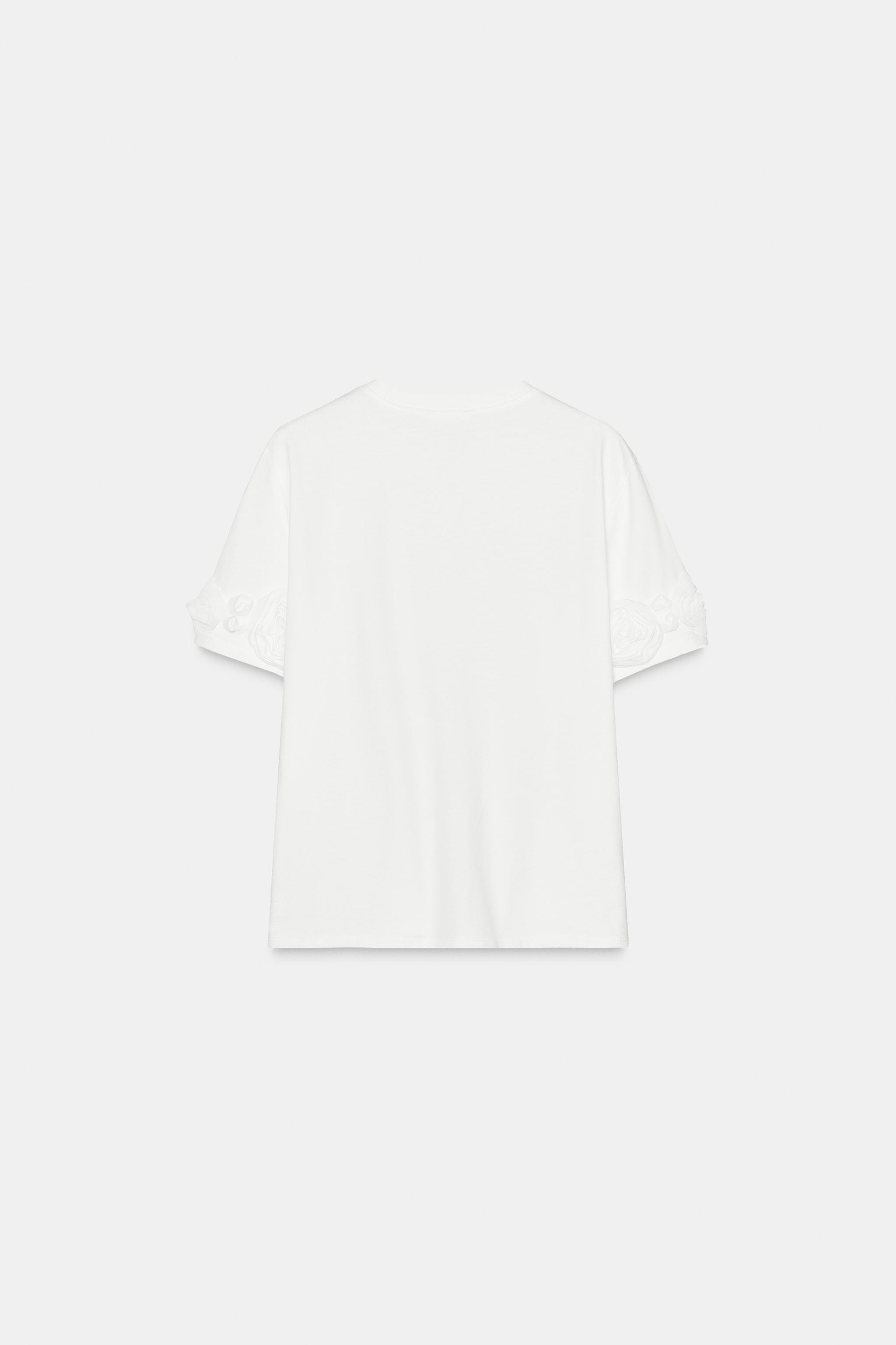 T-SHIRT FLEURS VOLUME